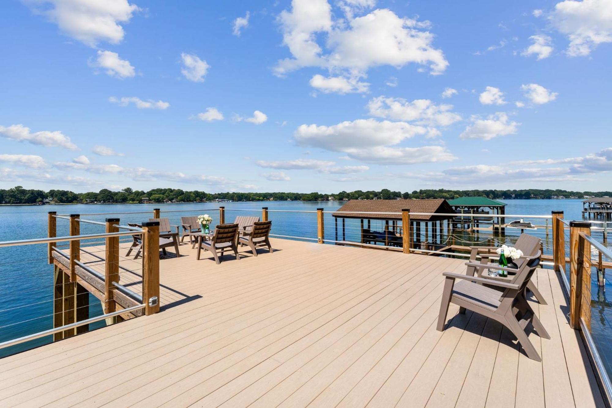 Lakefront Living มัวร์สวิลล์ ภายนอก รูปภาพ