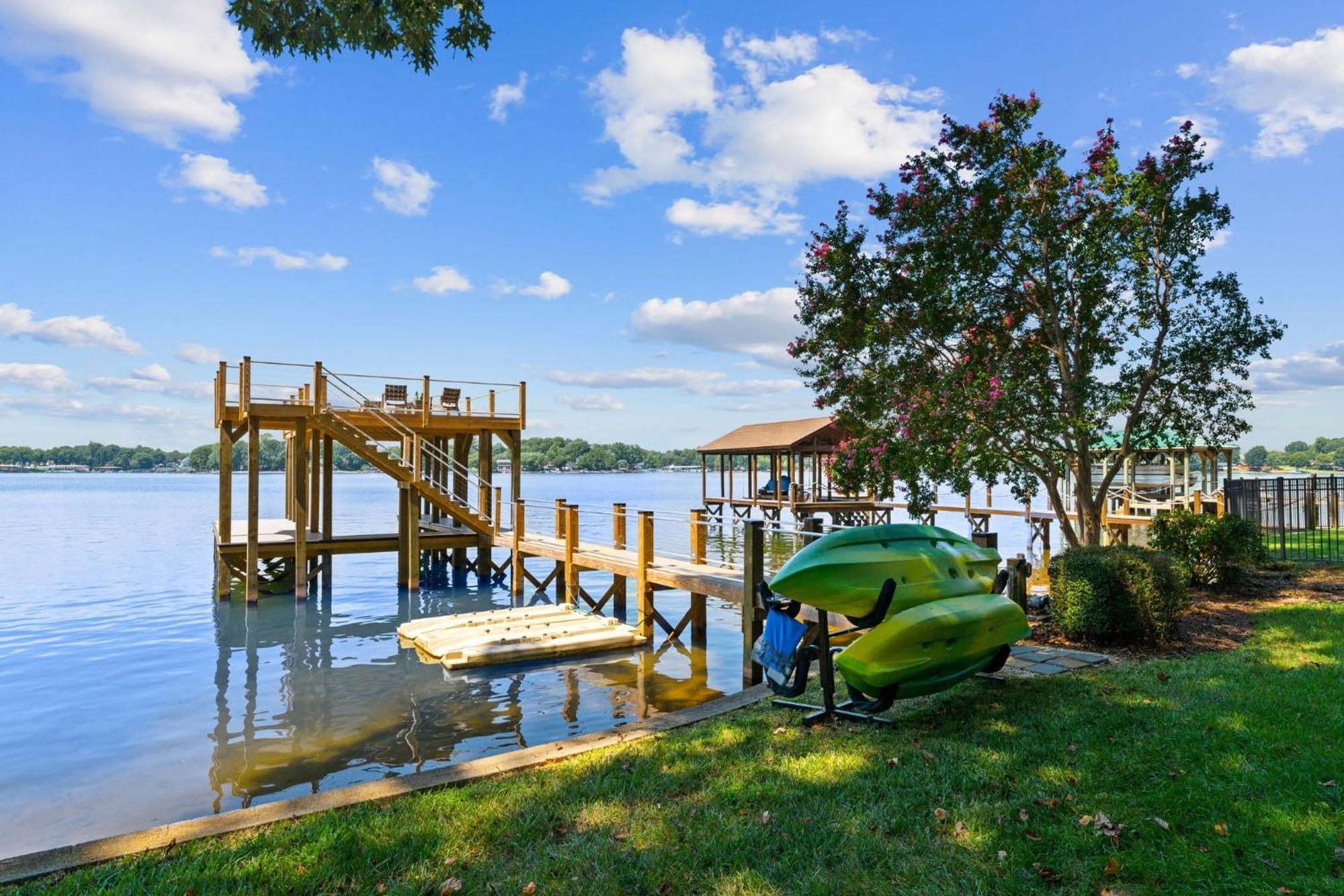 Lakefront Living มัวร์สวิลล์ ภายนอก รูปภาพ