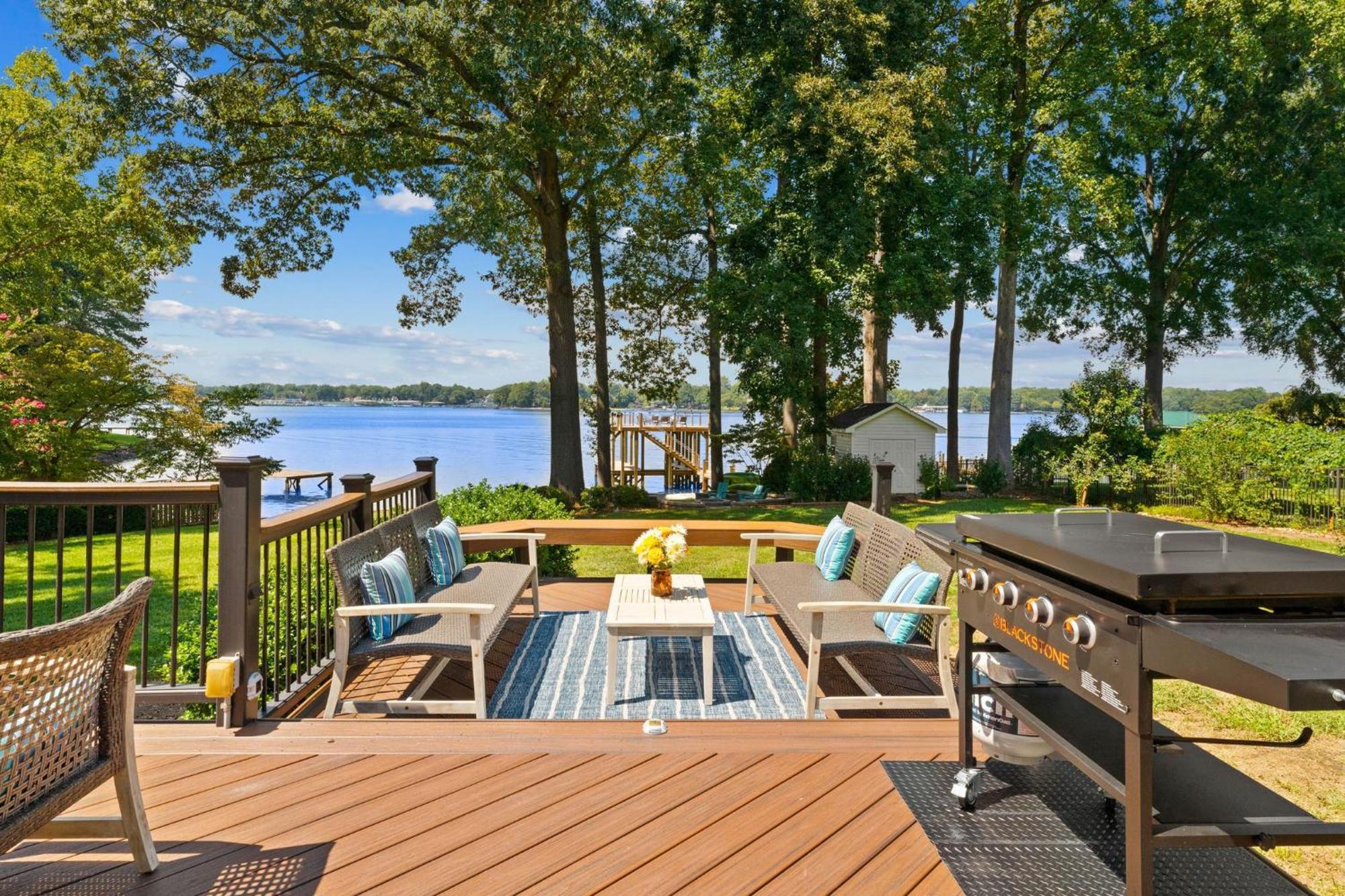 Lakefront Living มัวร์สวิลล์ ภายนอก รูปภาพ